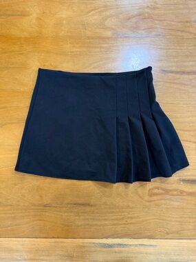 Mango Black Pleated Mini Skirt - Women's Classic Playful Style